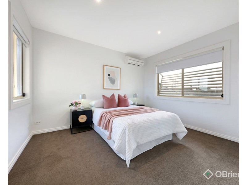 2/14 Gadd Street, Oakleigh VIC 3166