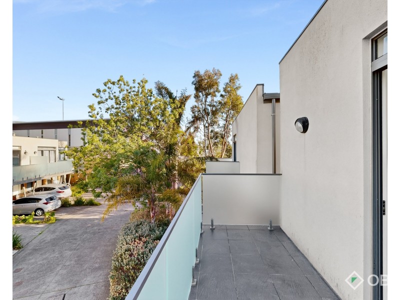 8/1656 Dandenong Road, Oakleigh East VIC 3166