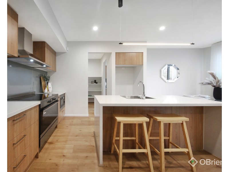 2A Turnbull Avenue, Oakleigh East VIC 3166