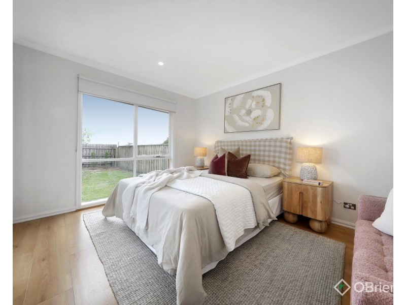 1B Rowson Grove, Clarinda VIC 3169