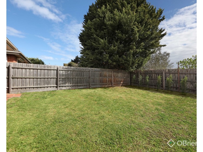1B Rowson Grove, Clarinda VIC 3169