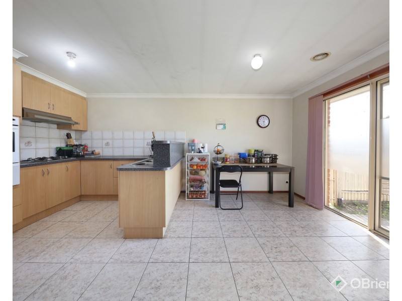 2/4 Boyd Avenue, Oakleigh East VIC 3166