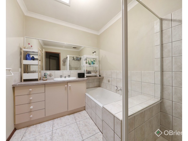 2/4 Boyd Avenue, Oakleigh East VIC 3166