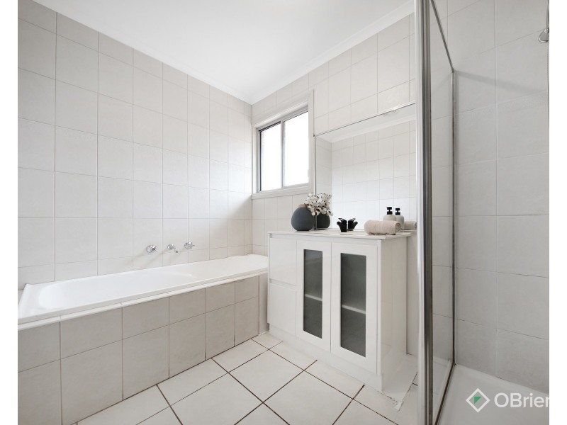 20 Woodside Avenue, Clayton VIC 3168