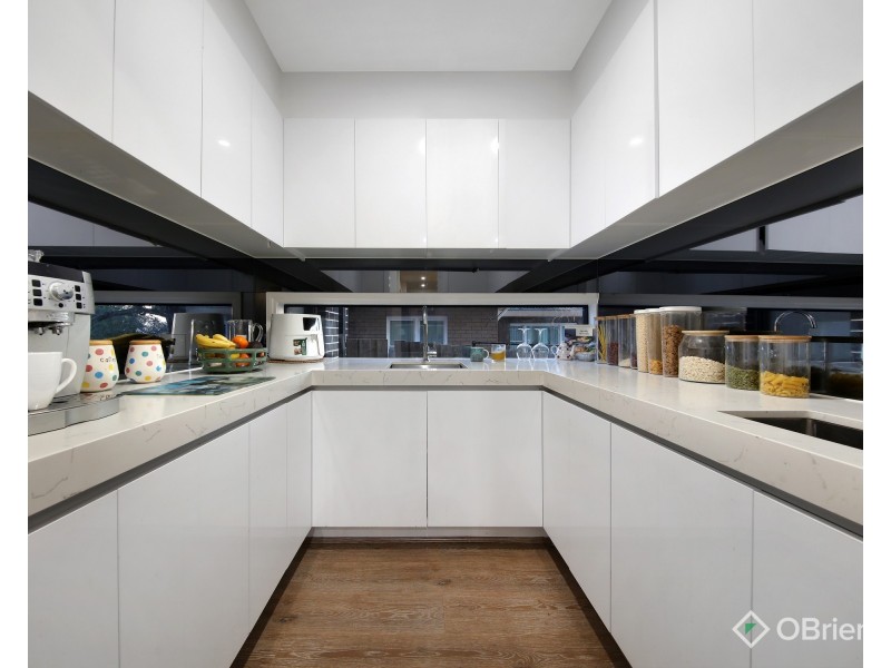 35 Wave Avenue, Mount Waverley VIC 3149