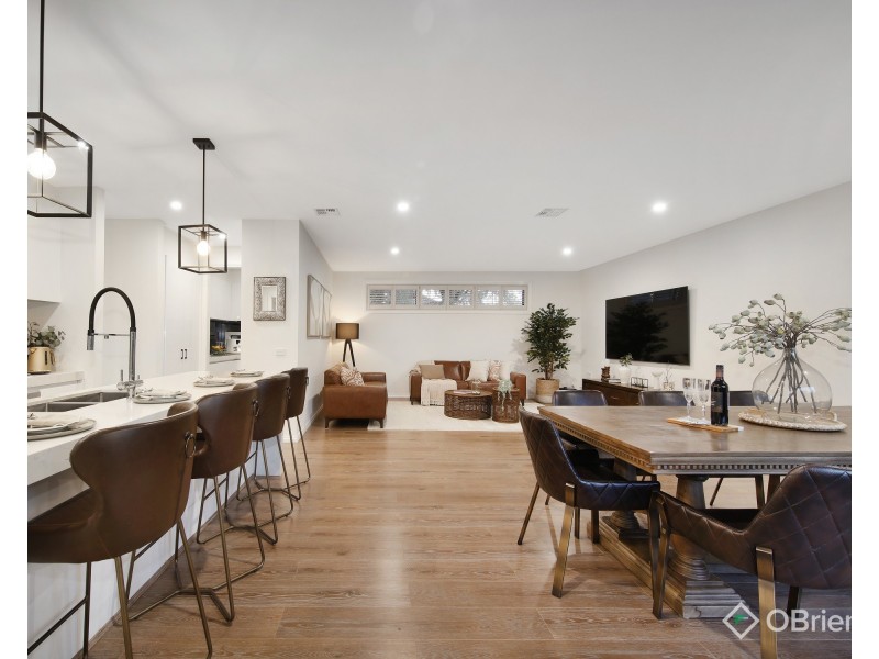 35 Wave Avenue, Mount Waverley VIC 3149