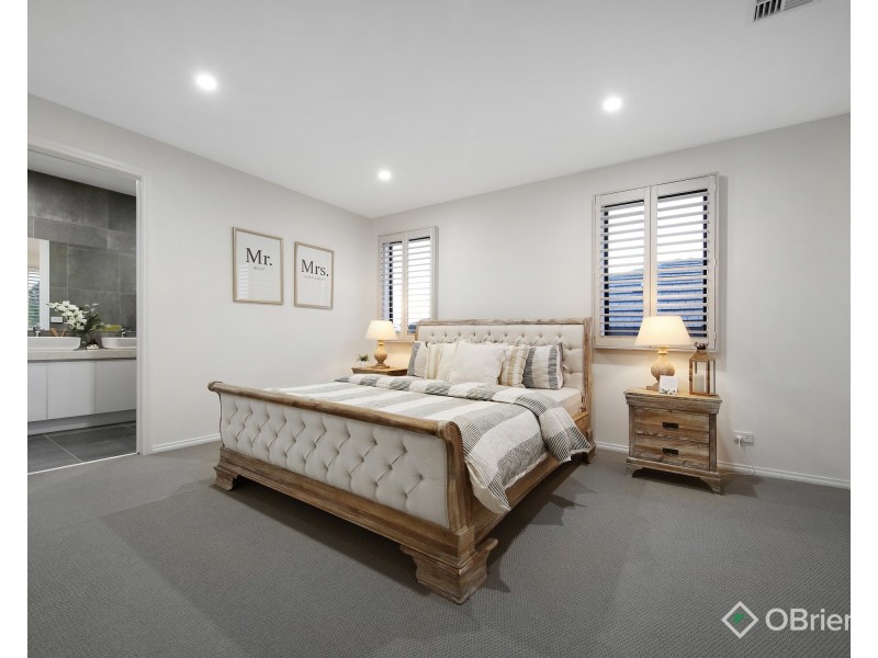 35 Wave Avenue, Mount Waverley VIC 3149