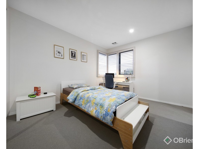 35 Wave Avenue, Mount Waverley VIC 3149