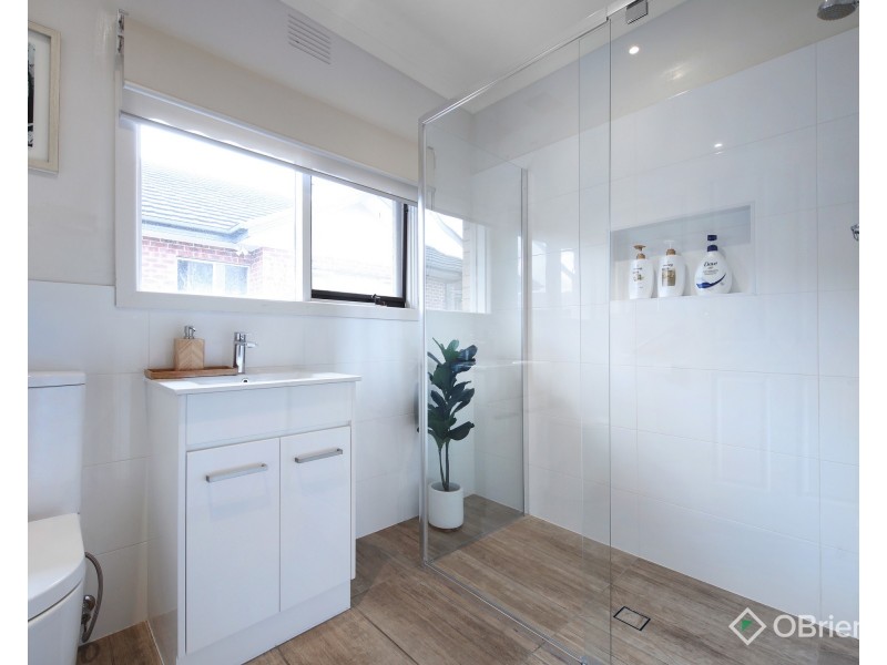 33 Andrew Street, Oakleigh VIC 3166