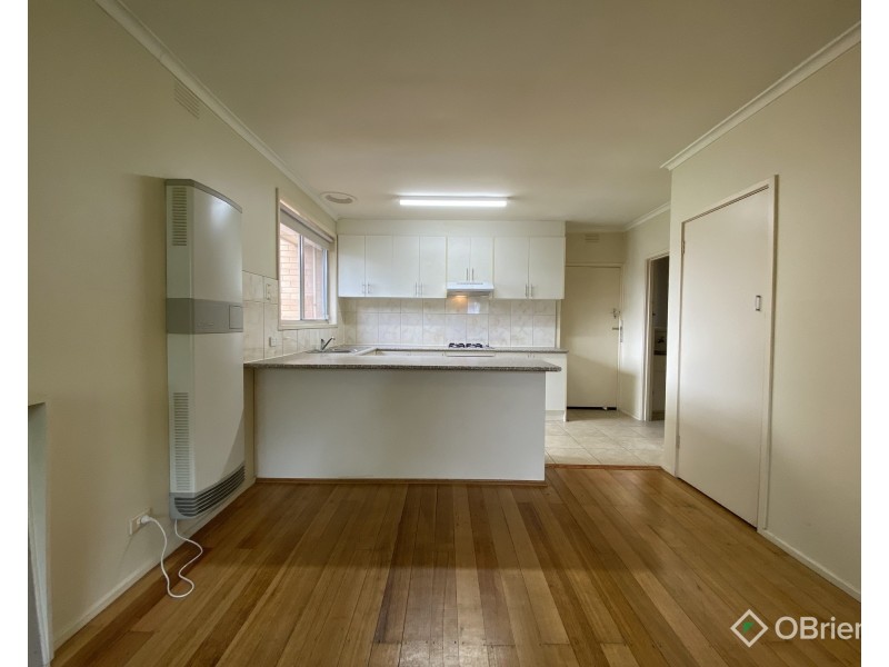 2/18 Marie Street, Doveton VIC 3177