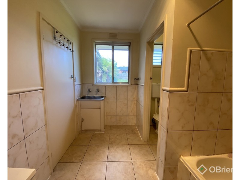 2/18 Marie Street, Doveton VIC 3177