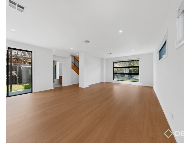 1/7 Surrey Crescent, Oakleigh East VIC 3166