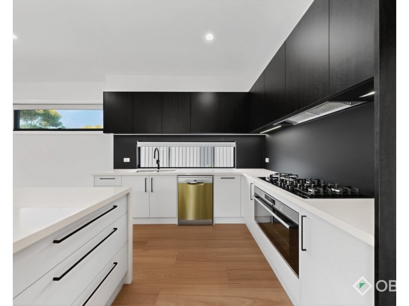 1/7 Surrey Crescent, Oakleigh East VIC 3166