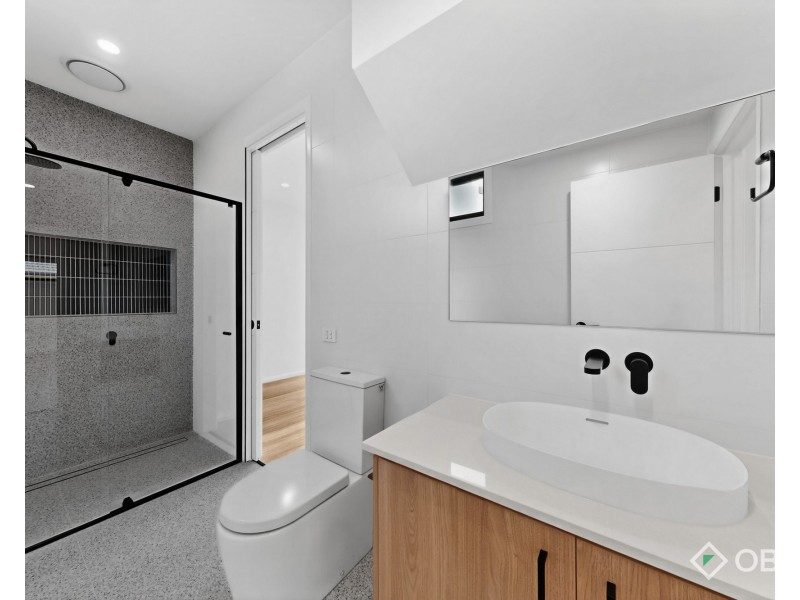 1/7 Surrey Crescent, Oakleigh East VIC 3166