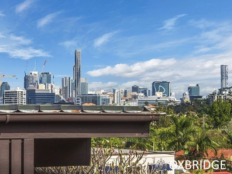 26 Toorak Road, Hamilton QLD 4007