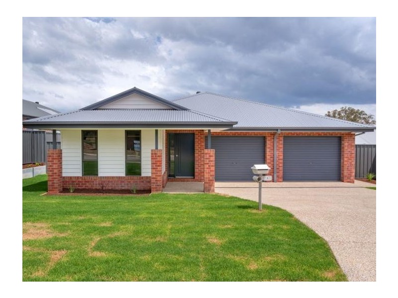 16-16A Weissel Court, Thurgoona NSW 2640