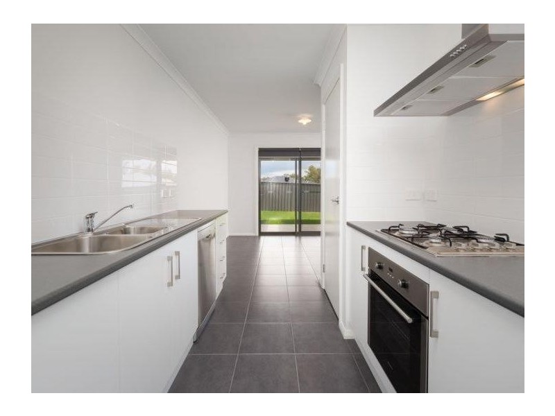 16-16A Weissel Court, Thurgoona NSW 2640