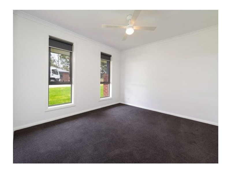 16-16A Weissel Court, Thurgoona NSW 2640