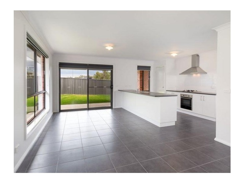 16-16A Weissel Court, Thurgoona NSW 2640