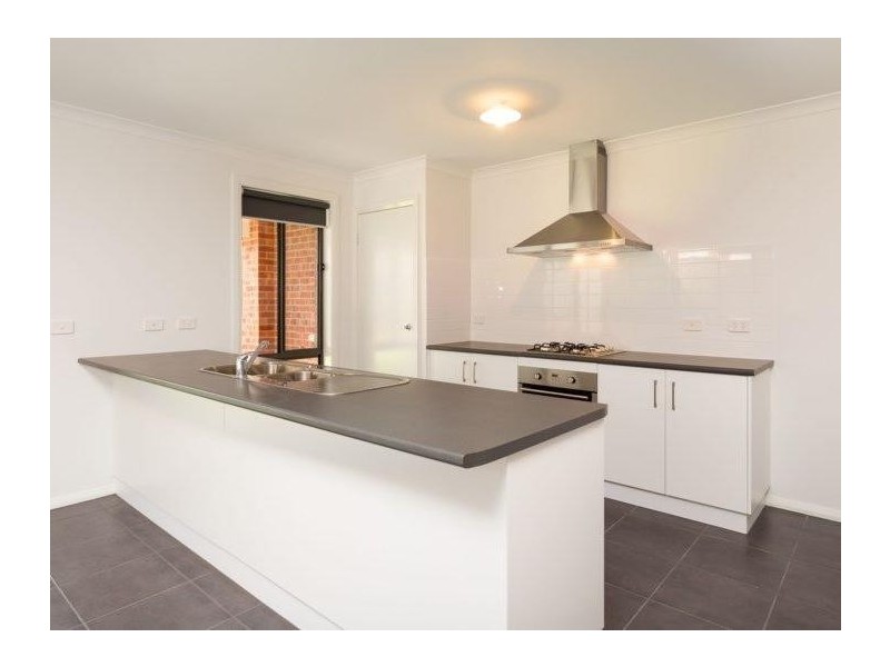 16-16A Weissel Court, Thurgoona NSW 2640