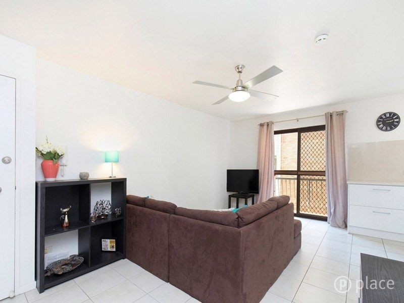 2/23 Salt Street, Windsor QLD 4030