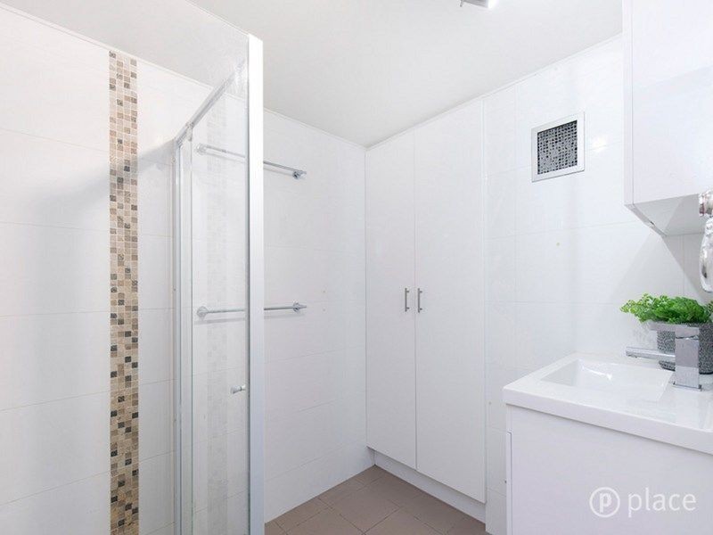 2/23 Salt Street, Windsor QLD 4030