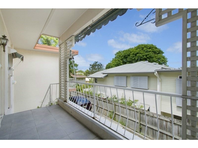 3/104 Carmody Road, St Lucia QLD 4067
