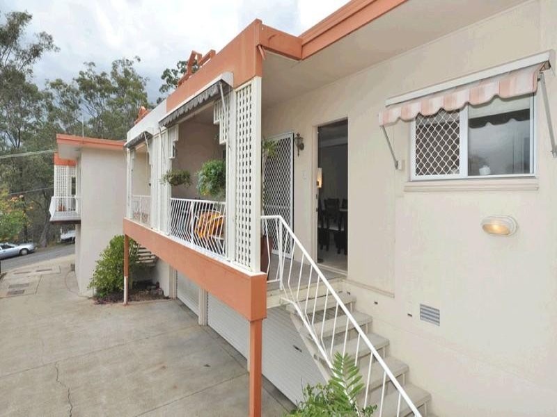 3/104 Carmody Road, St Lucia QLD 4067