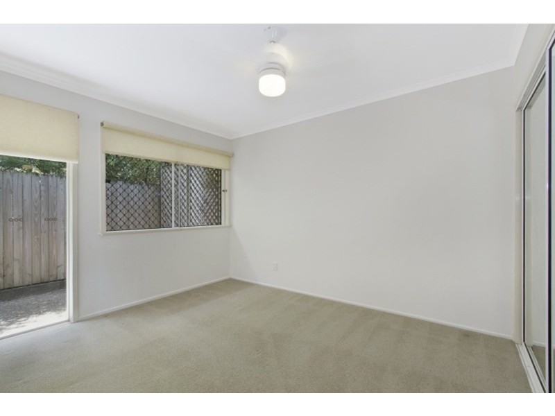 3/104 Carmody Road, St Lucia QLD 4067