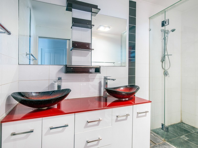 407  Nursery Road, Holland Park QLD 4121