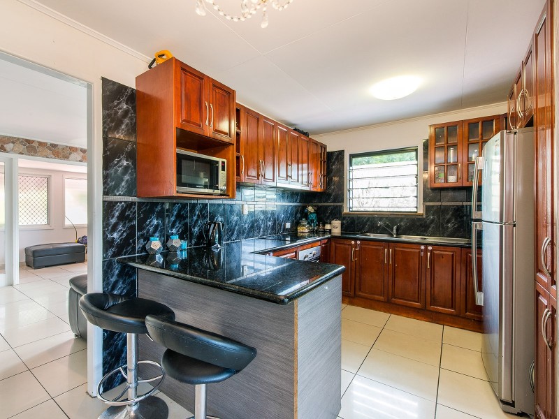 407  Nursery Road, Holland Park QLD 4121