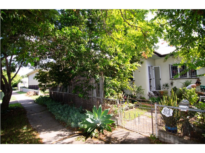 31 JUNCTION STREET, Woolloongabba QLD 4102