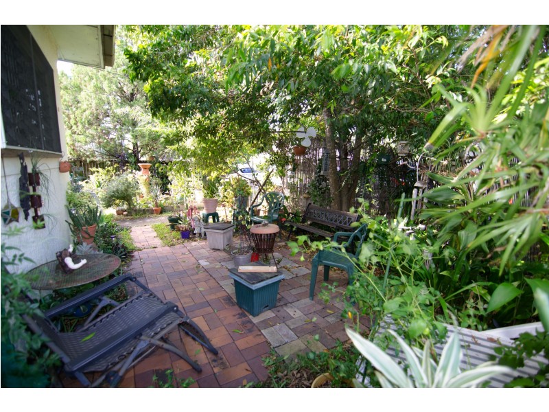 31 JUNCTION STREET, Woolloongabba QLD 4102