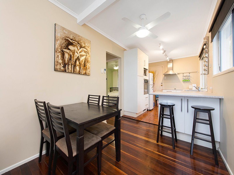 4/104  Carmody road, St Lucia QLD 4067