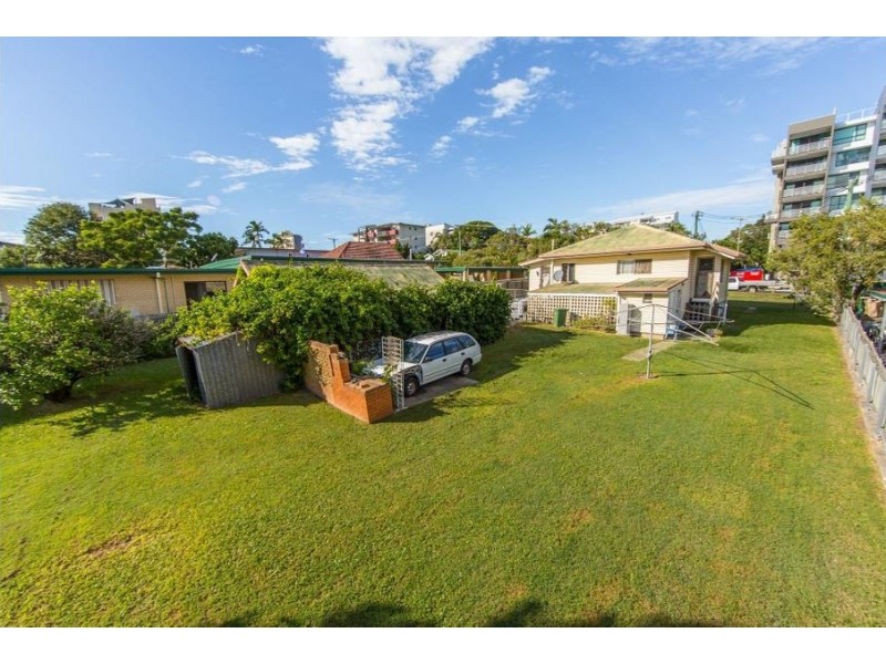 30 Dix Street, Redcliffe QLD 4020