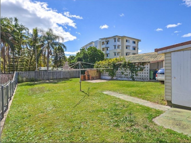 30 Dix Street, Redcliffe QLD 4020