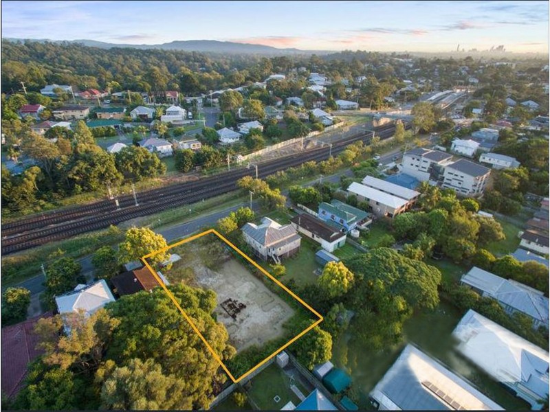 70 Tavistock Street, Oxley QLD 4075