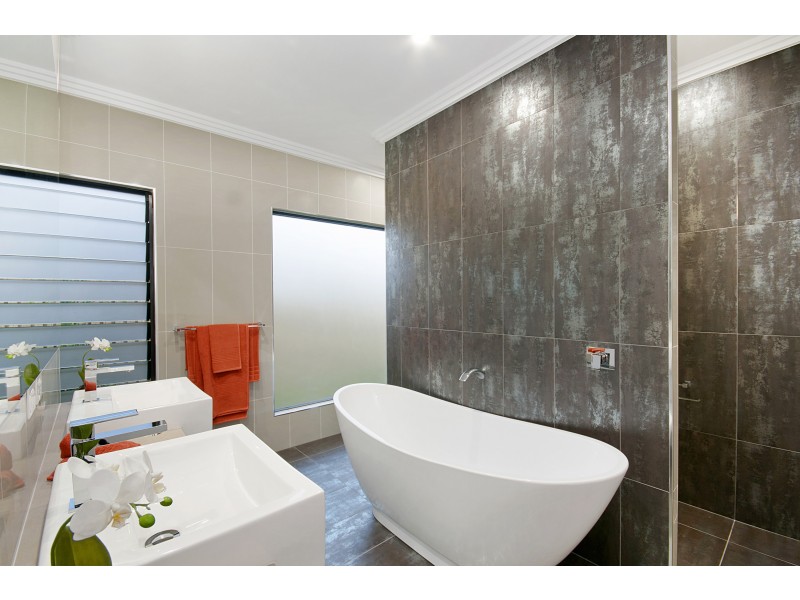 117 Sunhaven Boulevard, Burdell QLD 4818