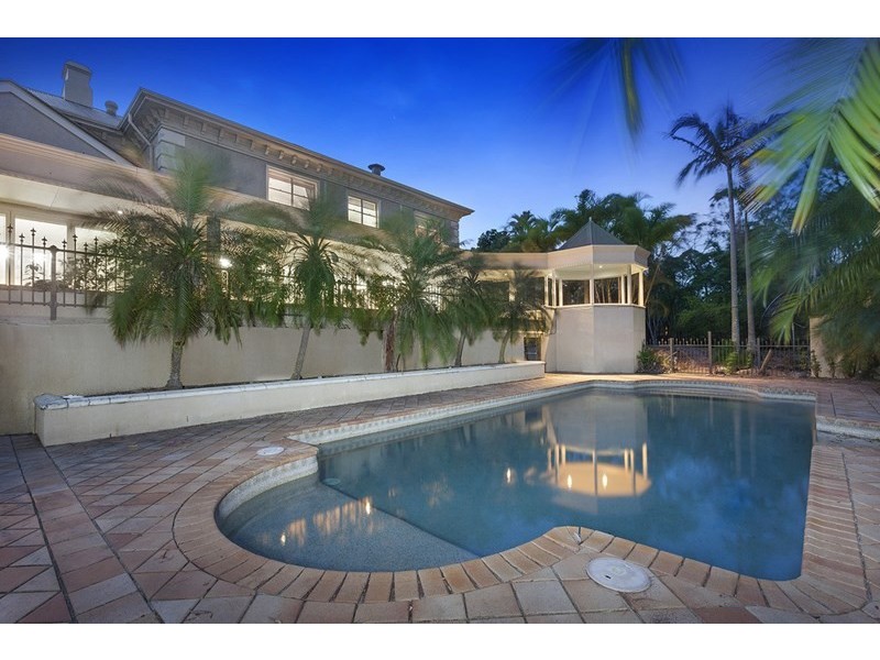 114 Dennis Road, Springwood QLD 4127
