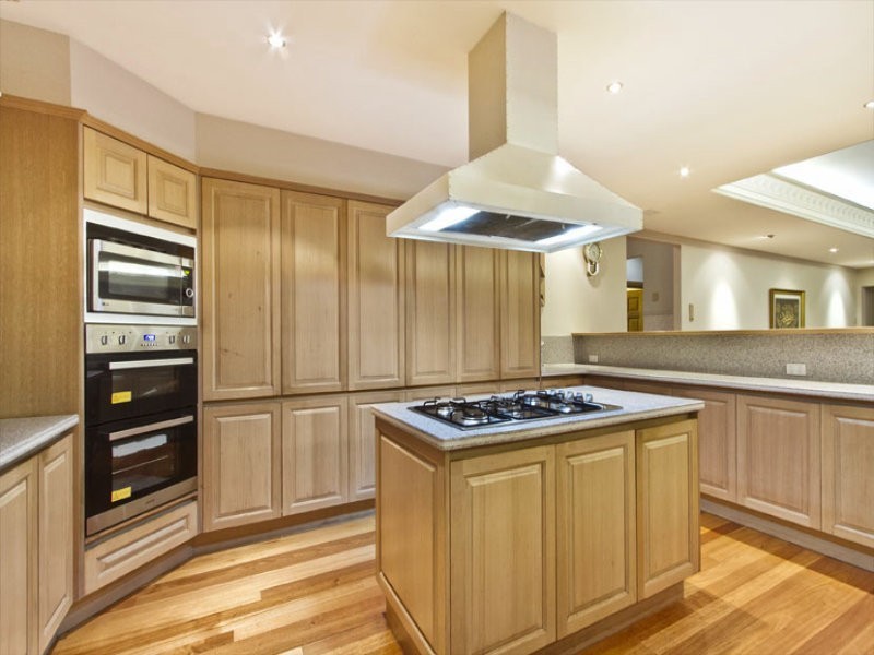 114 Dennis Road, Springwood QLD 4127