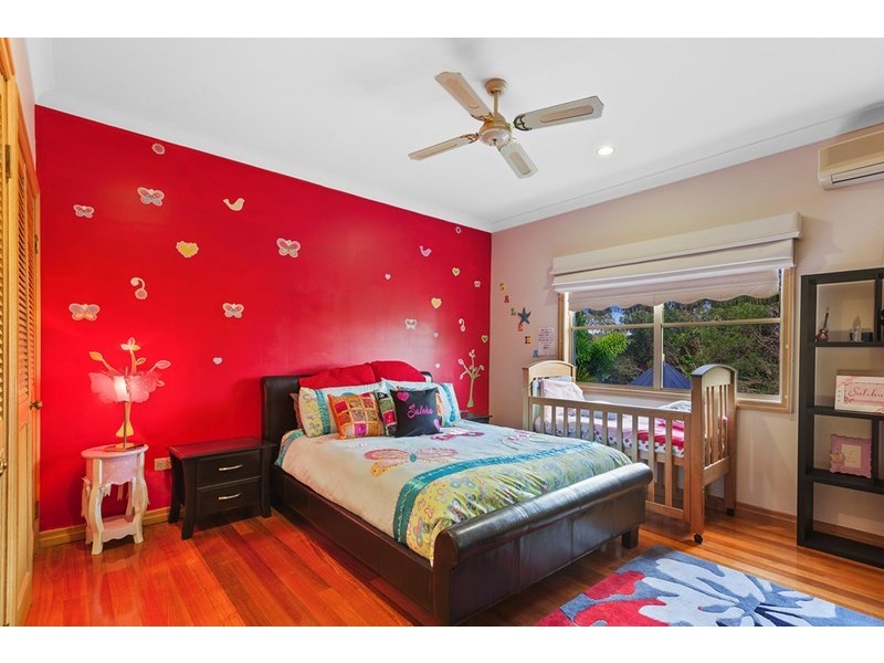 114 Dennis Road, Springwood QLD 4127