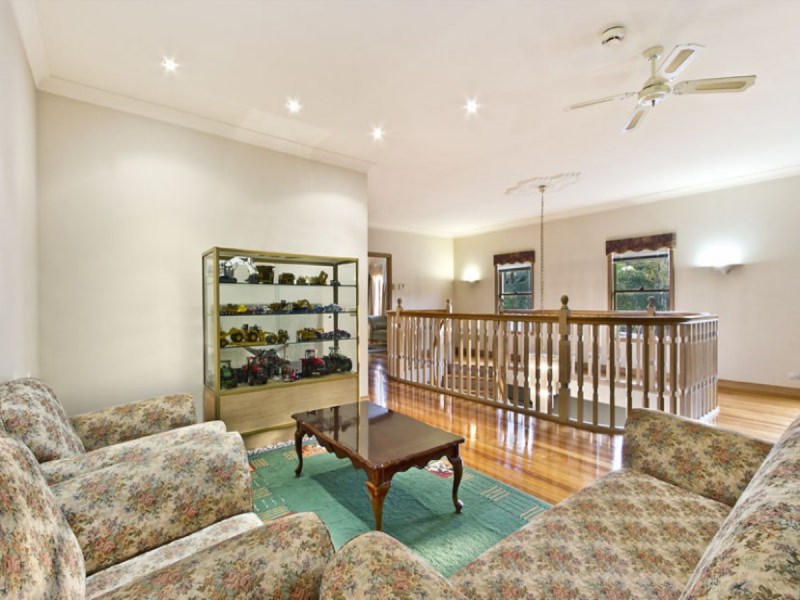 114 Dennis Road, Springwood QLD 4127