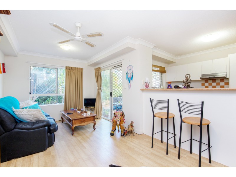4/31 Mawarra Street, Chevron Island QLD 4217