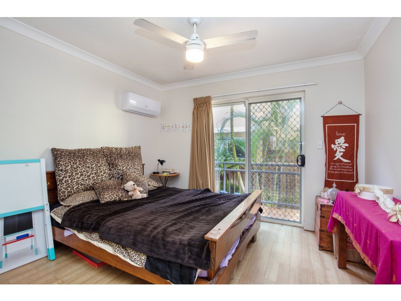 4/31 Mawarra Street, Chevron Island QLD 4217