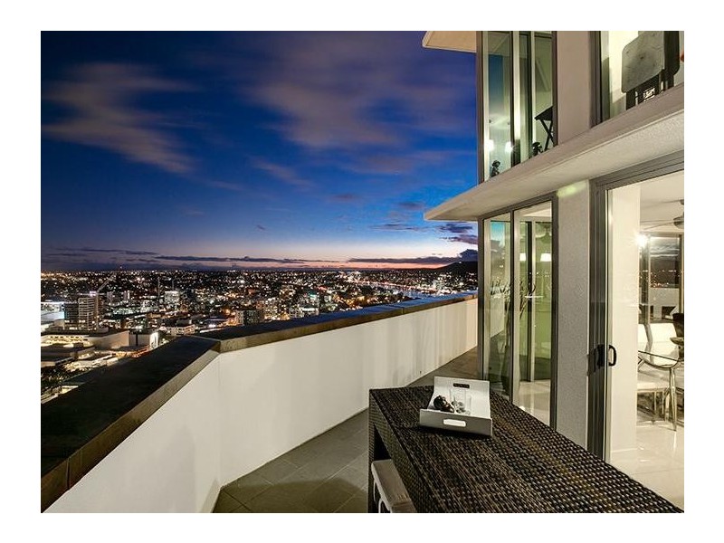 BEDROOM 1 OF UN Tank Street, Brisbane City QLD 4000