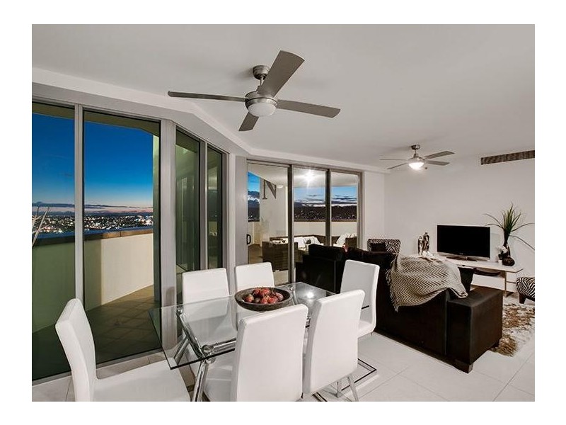 BEDROOM 1 OF UN Tank Street, Brisbane City QLD 4000