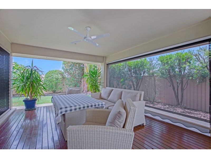 112 Crestwood Drive, Molendinar QLD 4214