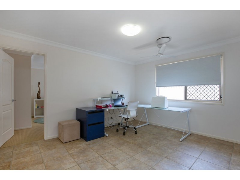 112 Crestwood Drive, Molendinar QLD 4214