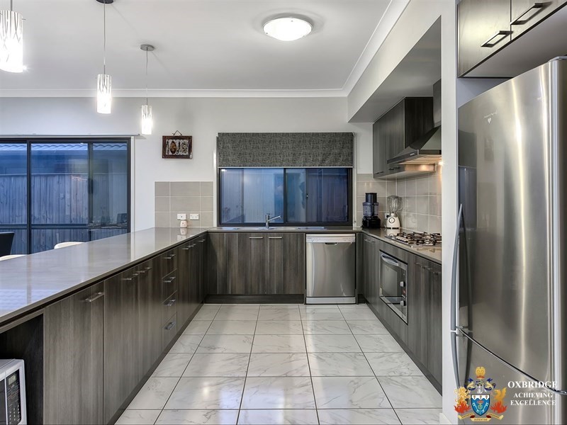 40 Windjana Crescent, Fitzgibbon QLD 4018