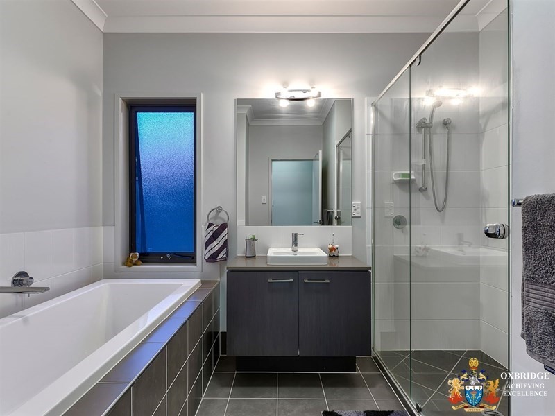 40 Windjana Crescent, Fitzgibbon QLD 4018
